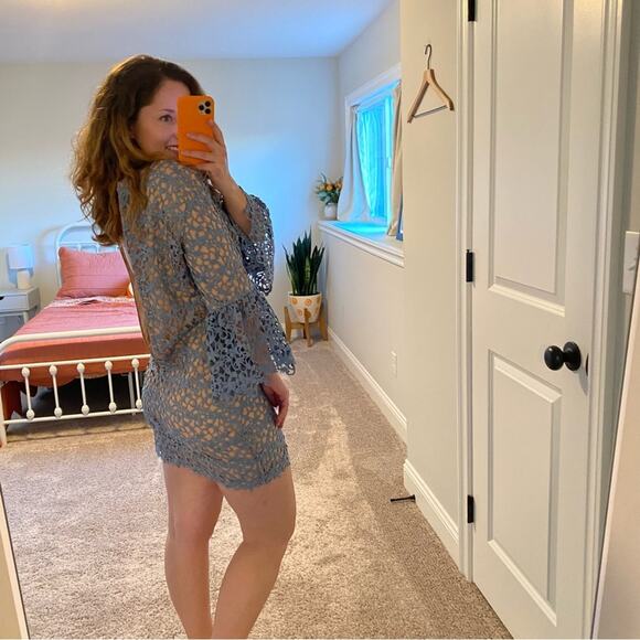 Dress The Population Blue Nude Floral Lace Long Sleeve Mini Dress Small - Picture 2 of 10